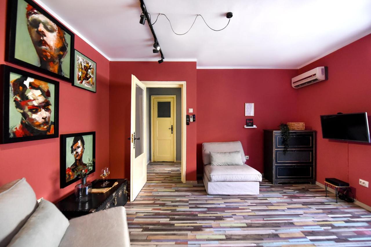 Captivating Old Town Apartment Букурещ Екстериор снимка
