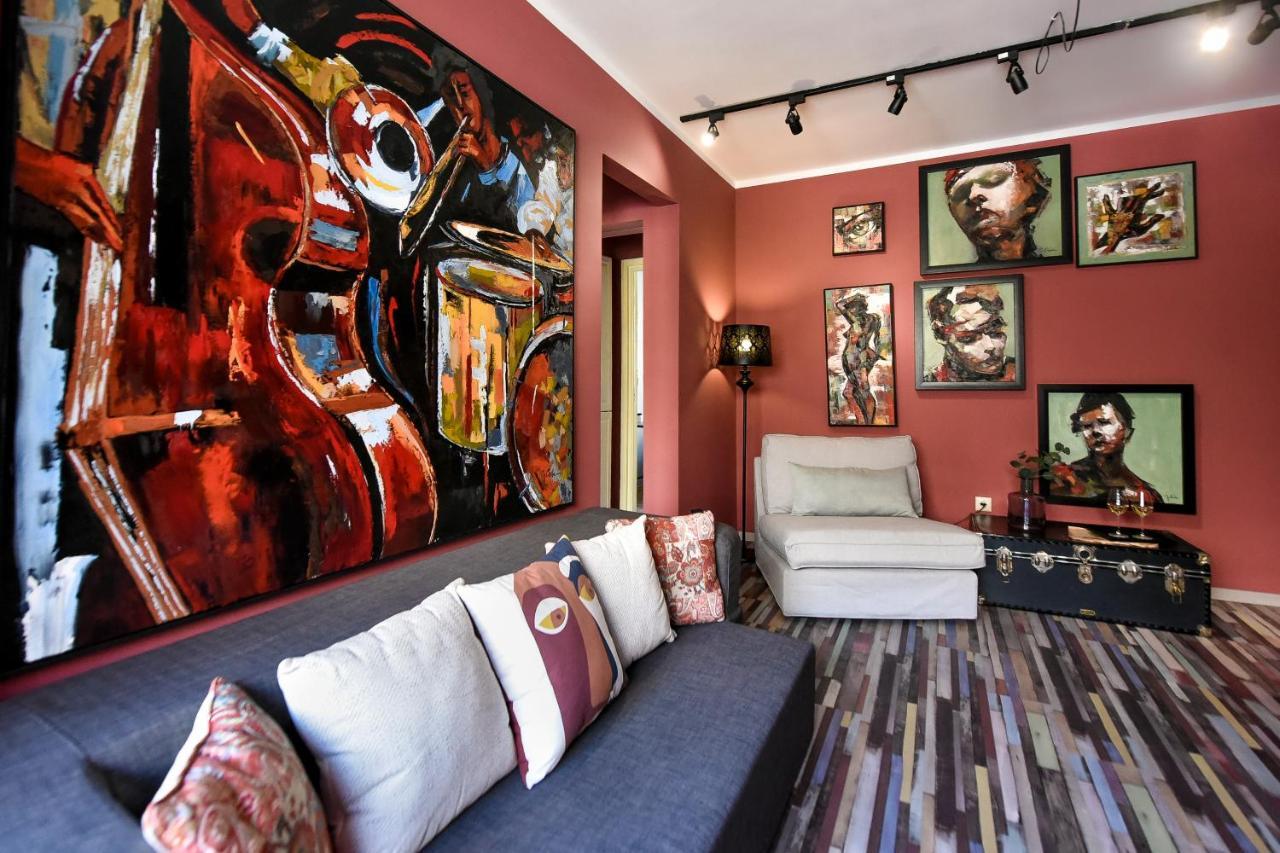 Captivating Old Town Apartment Букурещ Екстериор снимка