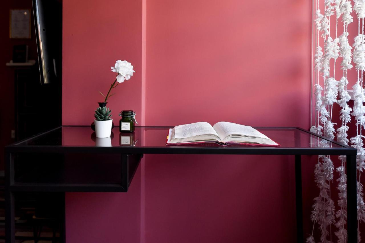 Captivating Old Town Apartment Букурещ Екстериор снимка