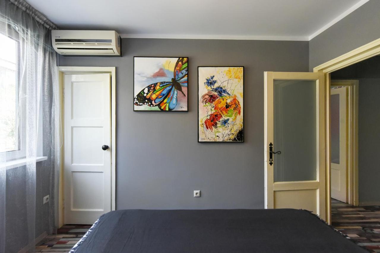 Captivating Old Town Apartment Букурещ Екстериор снимка