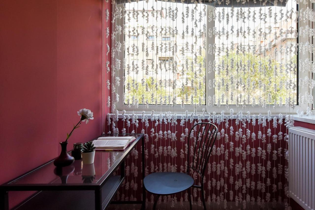 Captivating Old Town Apartment Букурещ Екстериор снимка